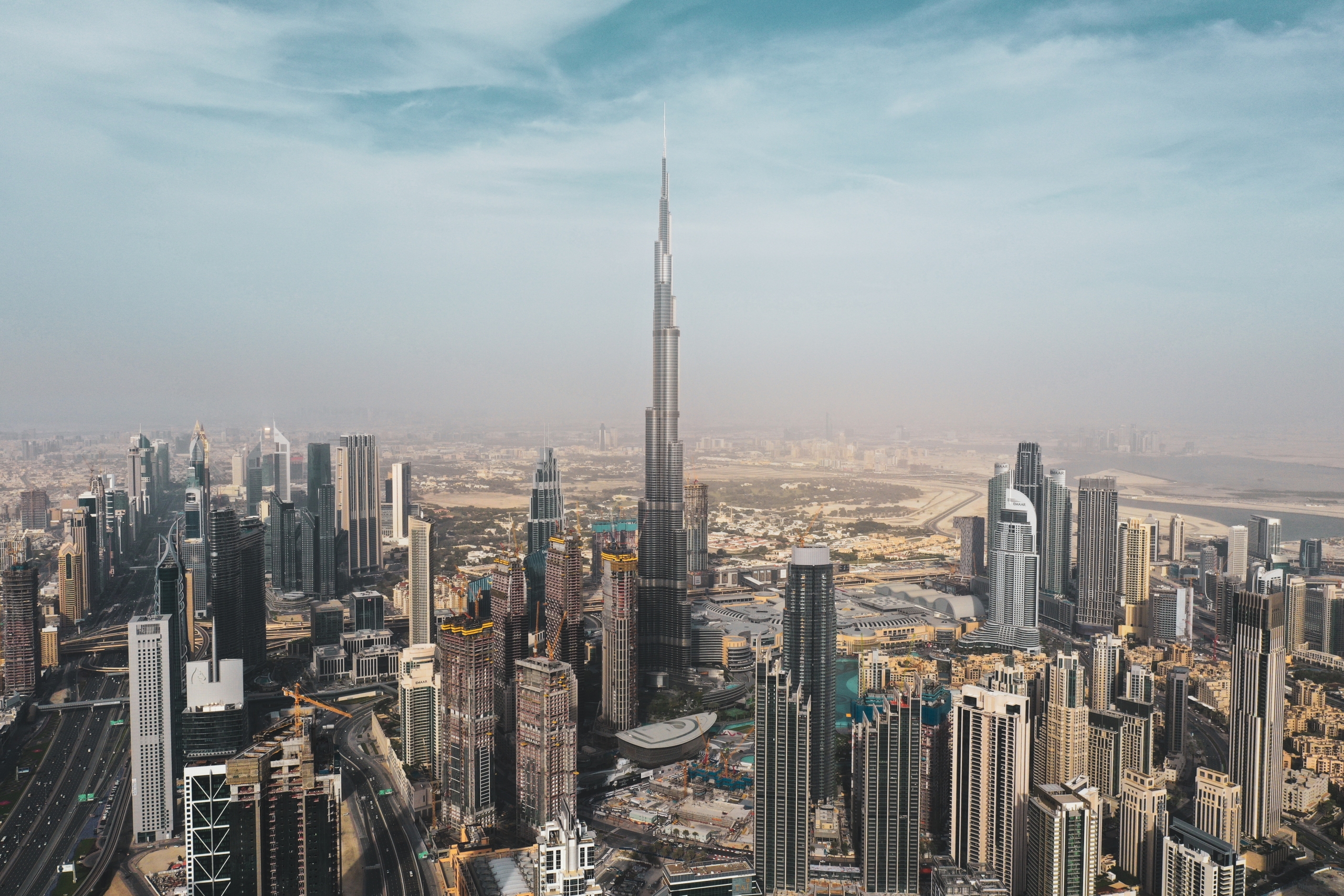 Unveiling the Patterns: A Deep Dive into Dubai's Q4 2023 Real Estate Market